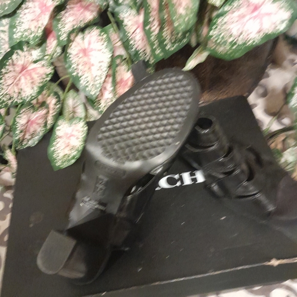 Aerosols shoes - Picture 2 of 3